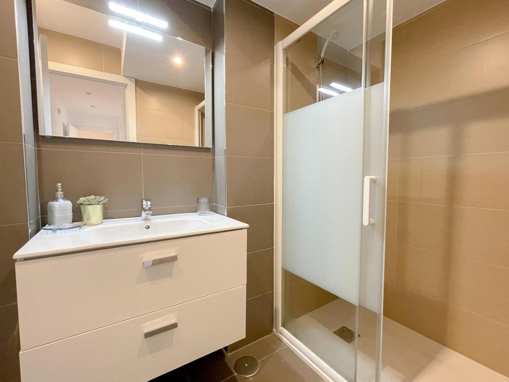 Moderno Apartamento Plz De La Merced Málaga Eksteriør bilde